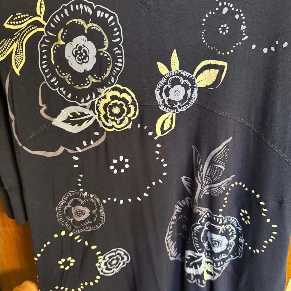 New With Tags, Beautiful Navy Women's Tunic, Size 14, 3/4 Sleeves & V-Neckline - Picture 12 of 17